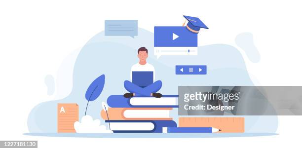 ilustraç�ões de stock, clip art, desenhos animados e ícones de online education and home schooling related vector flat illustration design - ensinar