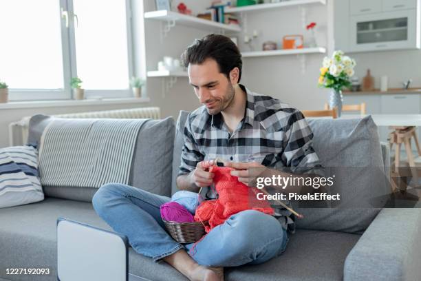 Computer Knitting Photos and Premium High Res Pictures - Getty Images