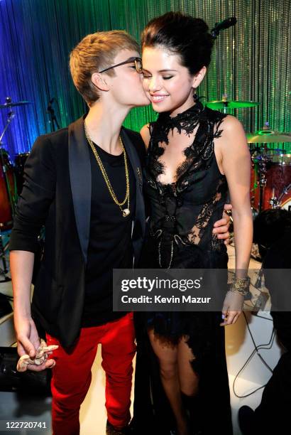 Justin Bieber and Selena Gomez arrive at the The 28th Annual MTV Video Music Awards at Nokia Theatre L.A. LIVE on August 28, 2011 in Los Angeles,...