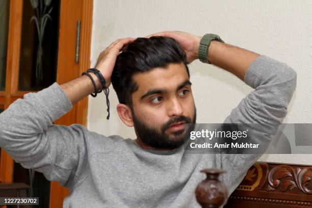 46 Guy Running Hand Through Hair Photos and Premium High Res Pictures - Getty Images 46 Guy Running Hand Through Hair Photos and Premium High Res Pictures - Getty Images