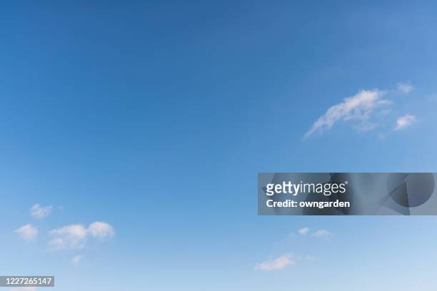 landscape of the clear sky - clear sky stock-fotos und bilder