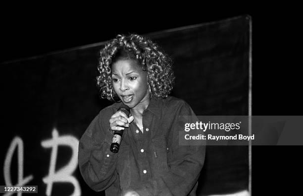 Mary J Blige The Voice Photos and Premium High Res Pictures - Getty Images