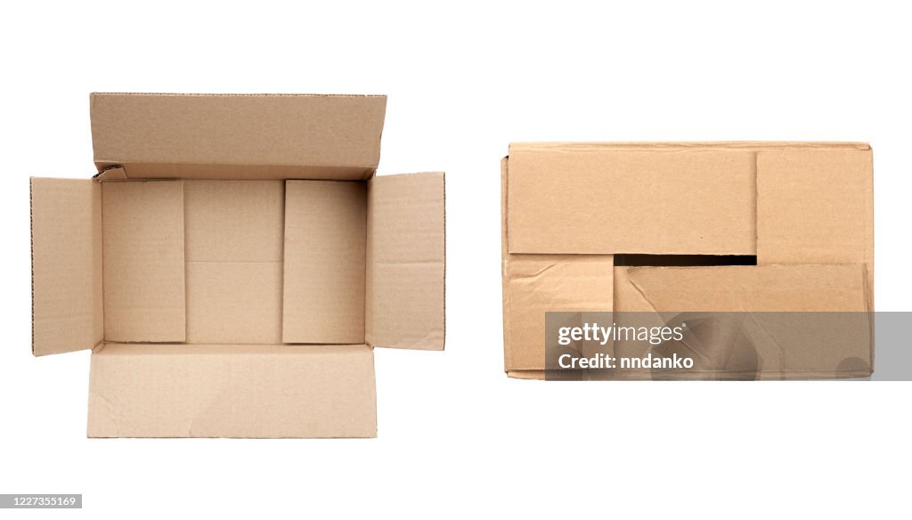 Open and closed box made of brown corrugated cardboard