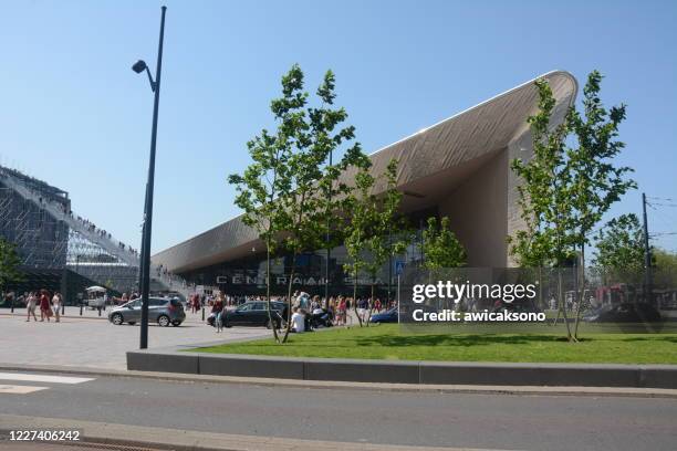the front view of rotterdam central train station - rotterdam station stock pictures, royalty-free photos & images