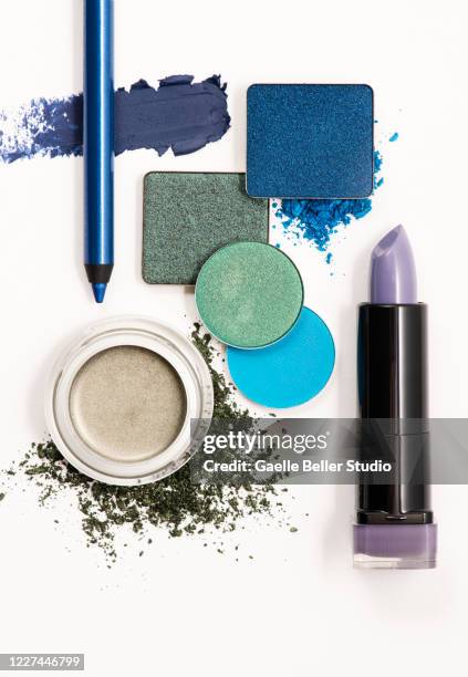 arrangement of eye make-up, lipstick, swatches, and smear - lipstick smudge imagens e fotografias de stock