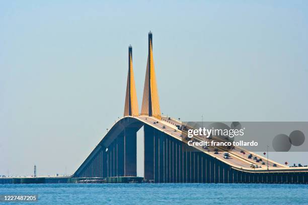 sunshine skyway bridge - tampa skyway stock pictures, royalty-free photos & images