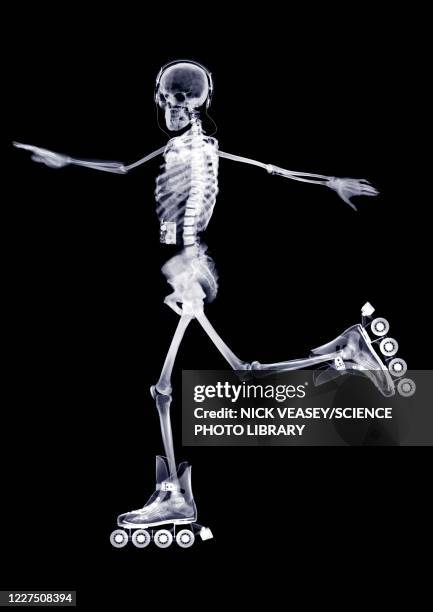 skeleton in-line skating, x-ray - inline skating - fotografias e filmes do acervo