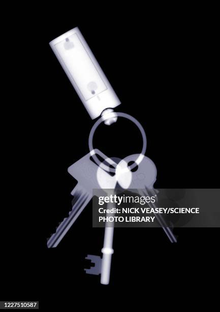 key ring with three keys, x-ray - car xray stock-fotos und bilder