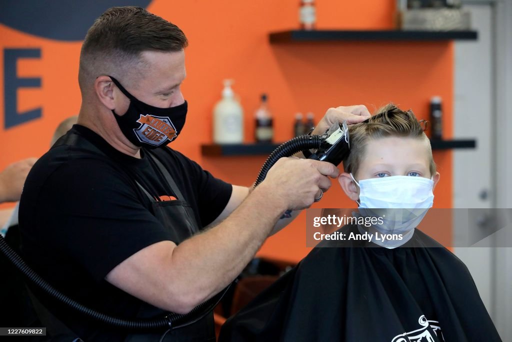Hair Salon Reopens In Suburb Of Louisville, Kentucky