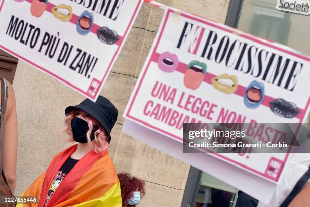 Hundreds of people demonstrate in favour of the so-called Zan Law on the need for measures to combat homo-Lesbo-bi-trans-intersex-aphobic violence...