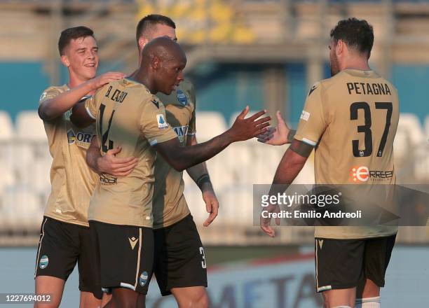 Bryan Dabo of Spal celebrates with his team-mates after scoring the opening goal during the Serie A match between Brescia Calcio and SPAL at Stadio...