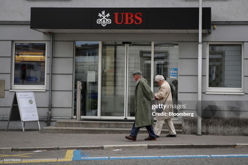 UBS Group AG Branches Ahead Of Earnings Results