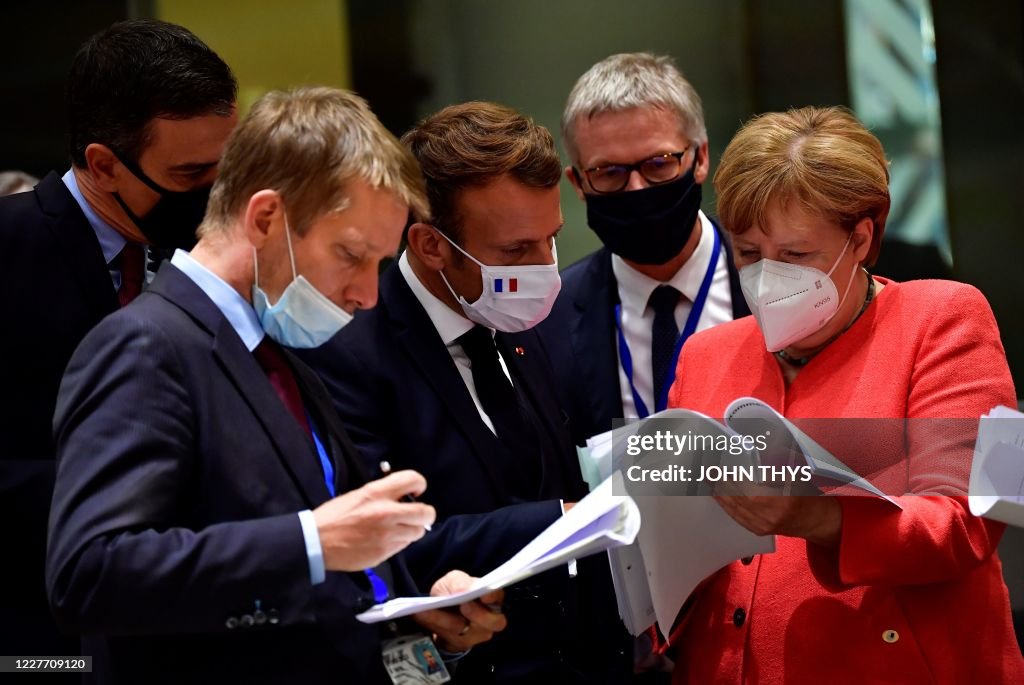 TOPSHOT-BELGIUM-EU-SUMMIT-HEALTH-VIRUS