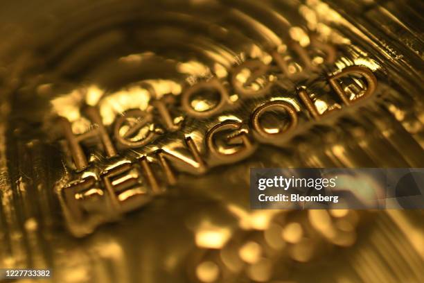 485 Silver Hallmark Photos and Premium High Res Pictures - Getty Images 485 Silver Hallmark Photos and Premium High Res Pictures - Getty Images