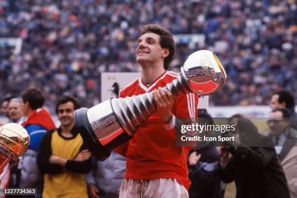 Sergio BRIO of Juventus with the jersey of Argentinos celebrate the victory with the trophy during the Intercontinental Cup, Toyota Cup, match...