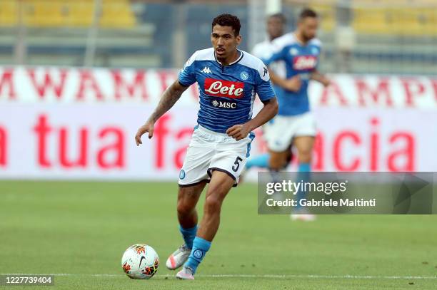 Allan of SSC Napoli in action during the Serie A match between Parma Calcio and SSC Napoli at Stadio Ennio Tardini on July 22, 2020 in Parma, Italy.