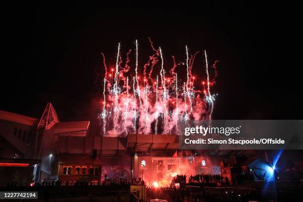Liverpool Pyro 1,020 Liverpool Fireworks Stock Photos, High-Res Pictures, and Images ...