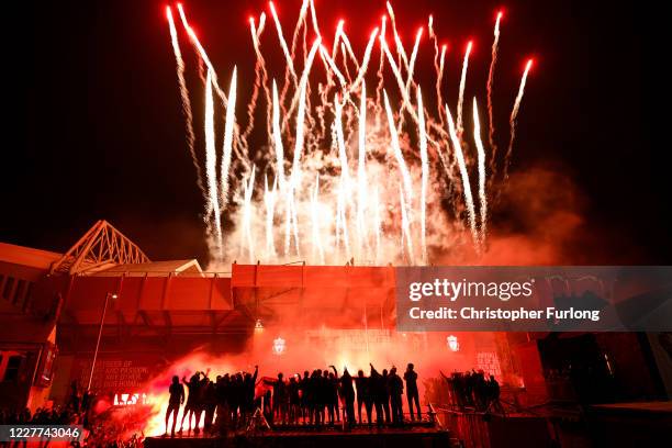 Liverpool Pyro Liverpool Fireworks Photos and Premium High Res Pictures - Getty Images