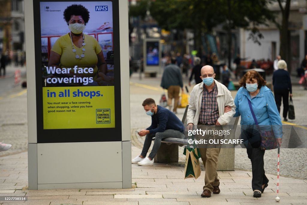 BRITAIN-HEALTH-VIRUS-MASKS