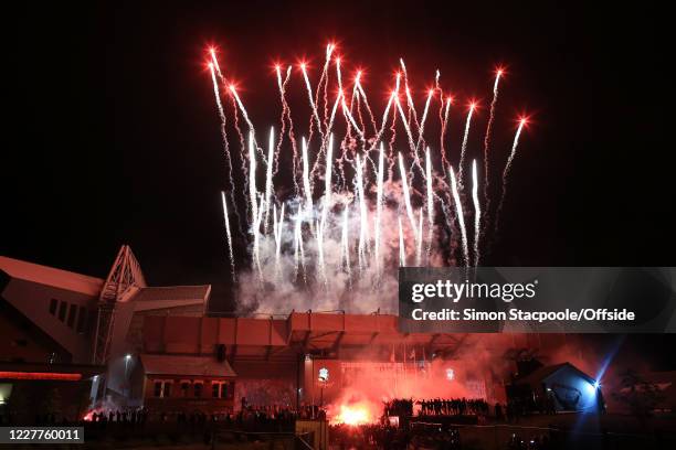 Liverpool Pyro Liverpool Fireworks Photos and Premium High Res Pictures - Getty Images