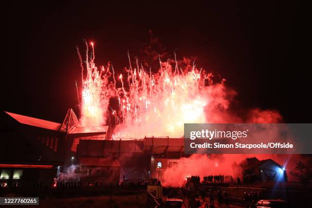 Liverpool Pyro 1,024 Liverpool Fireworks Stock Photos, High-Res Pictures, and Images ...