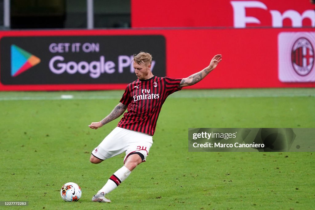 Simon Kjaer of Ac Milan in action   during the Serie A match...