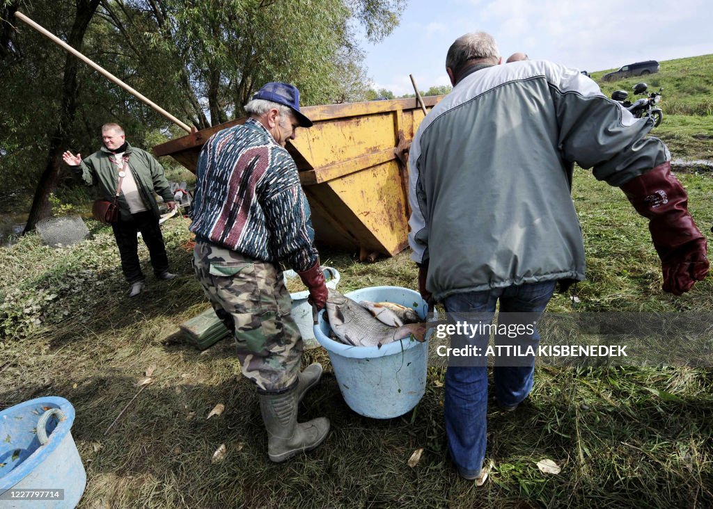 HUNGARY-ACCIDENT-CHEMICAL-ENVIRONMENT-RIVER
