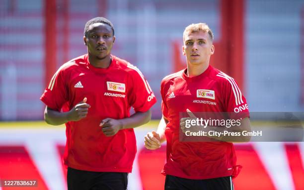 Suleiman Abdullahi and Grischa Proemel of 1.FC Union Berlin during the training session at Stadion an der alten Foersterei on July 30, 2020 in...