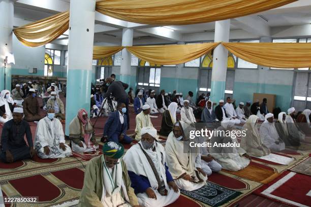 Anwar Mosque 176 Grand Anwar Mosque Stock Photos, High-Res Pictures, and Images ...