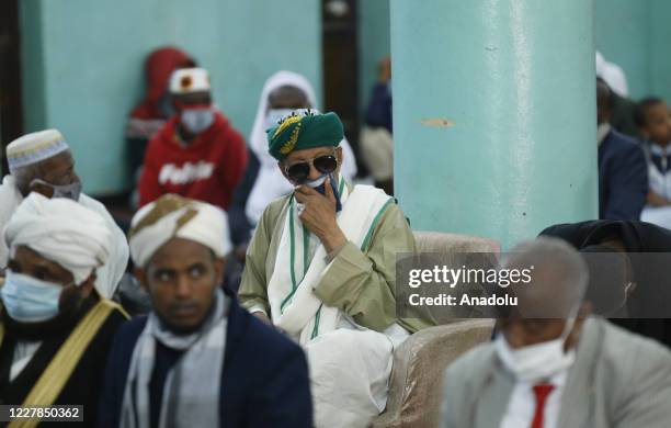 Anwar Mosque 193 Anwar Grand Mosque Photos & High Res Pictures - Getty Images