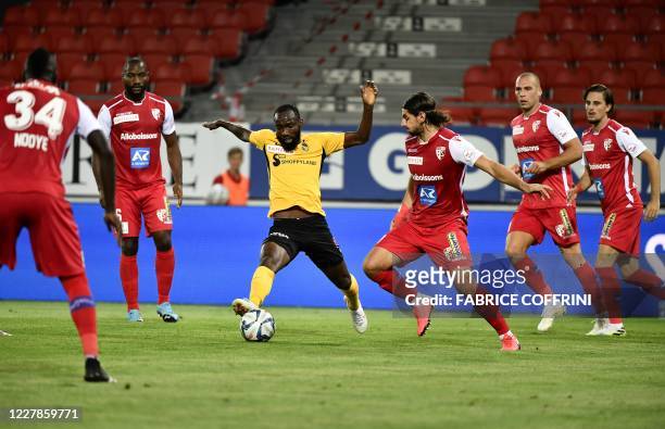 Young Boys' Cameroonian midfielder Moumi Ngamaleu controls the ball during the Swiss Super League football match between FC Sion and BSC Young Boys...