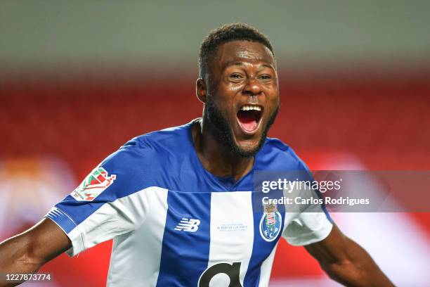 Chancel Mbemba of FC Porto celebrates scoring FC Porto second goal during the Portuguese Cup Final match between SL Benfica and FC Porto at Estadio...