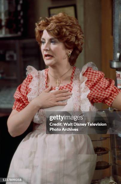 Fannie Flagg appearing in the ABC tv movie 'Home Cookin''.