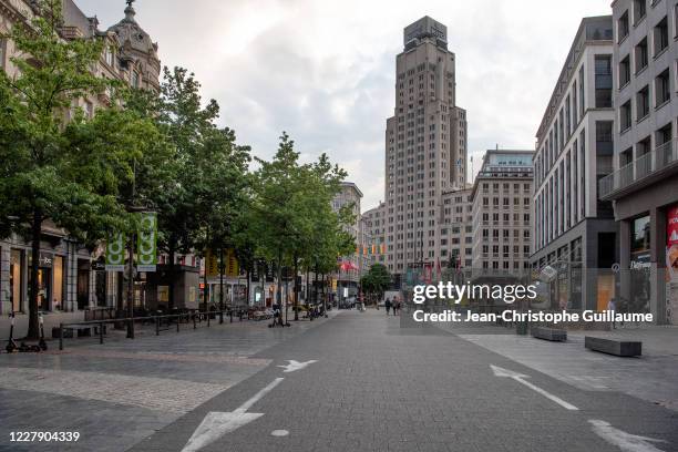 The main shopping streets in the city of Antwerp, as well as the town hall square, have remained deserted by customers and tourists since the curfew...
