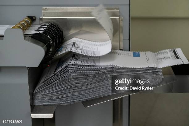 Ballot Machine Photos and Premium High Res Pictures - Getty Images