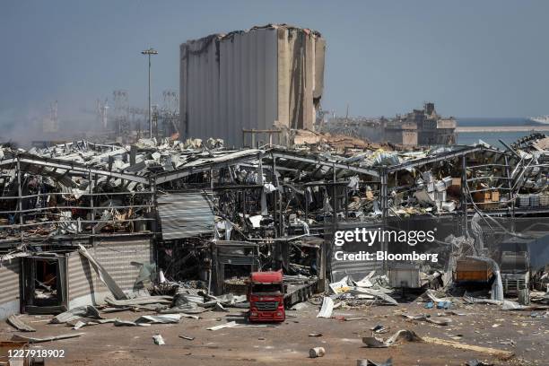 Destroyed Storage Fire Damage Warehouse Photos and Premium High Res Pictures - Getty Images