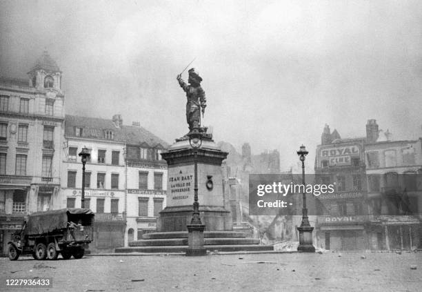 Picture taken on May 1940, during the Second World War, at Dunkirk showing the monument of French privateer Jean Bart.