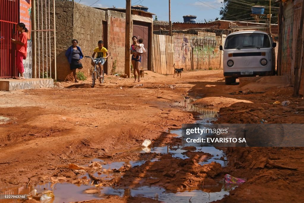BRAZIL-HEALTH-VIRUS-SANITATION