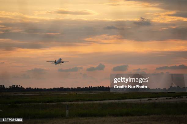 34 Lamezia Terme Airport Stock Photos, HighRes Pictures, and Images