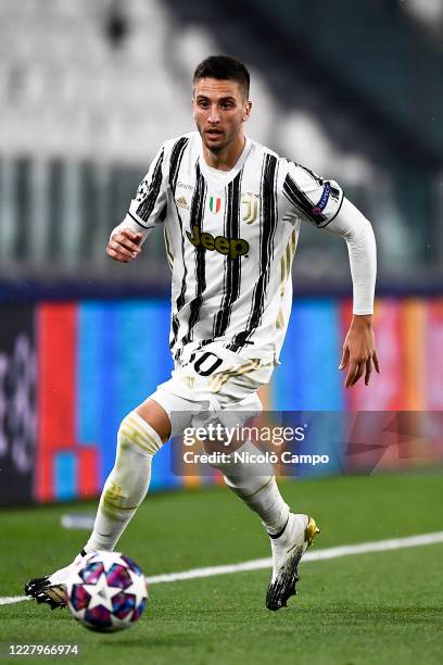 Rodrigo Bentancur of Juventus FC in action during the UEFA Champions League round of 16 second leg football match between Juventus FC and Olympique...