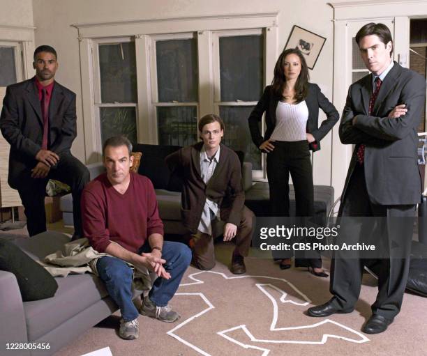 The cast of the new CBS television series suspense thriller "Criminal Minds" includes : Thomas Gibson, Matthew Gray Gubler, Mandy Patinkin, Lola...
