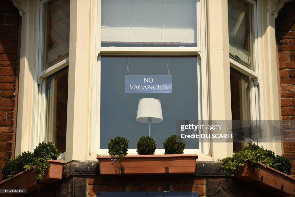 BRITAIN-HEALTH-VIRUS-TOURISM