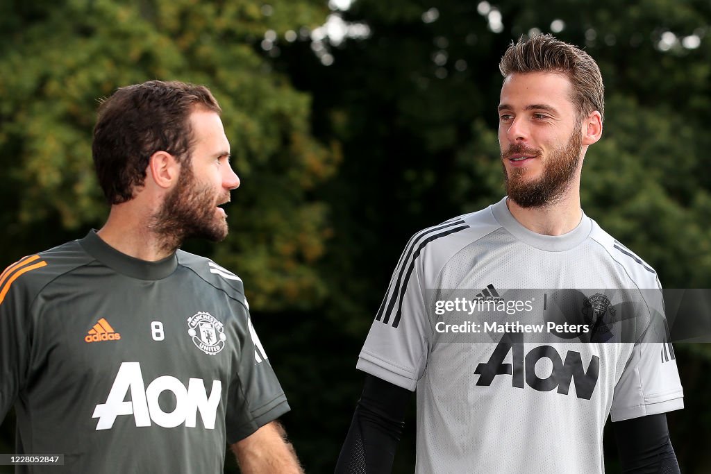 Manchester United Training Session - UEFA Europa League