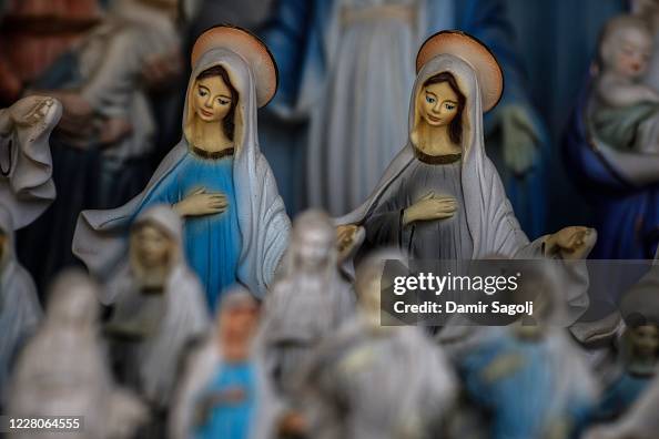 Bosnia: Pilgrims Continue Traditions Despite Coronavirus Pandemic Bosnia: Pilgrims Continue Traditions Despite Coronavirus Pandemic