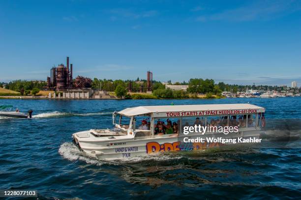 Seattle Duck Rides Duck Boats Photos and Premium High Res Pictures - Getty Images