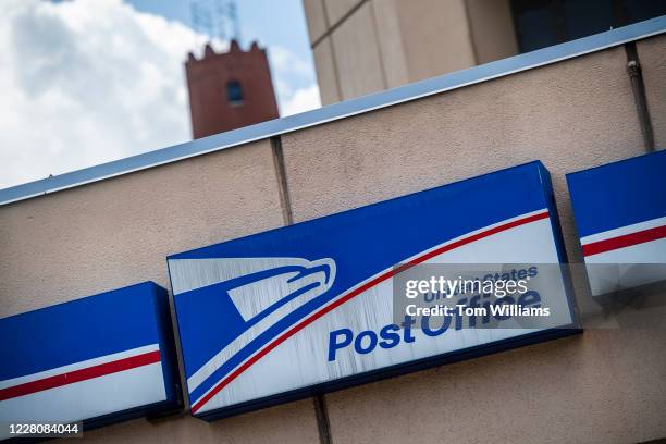 Usps Store Sign Usps Sign Photos and Premium High Res Pictures - Getty Images