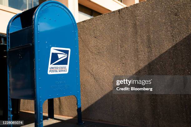 12 Usps Dropbox Stock Photos, High-Res Pictures, and Images - Getty Images