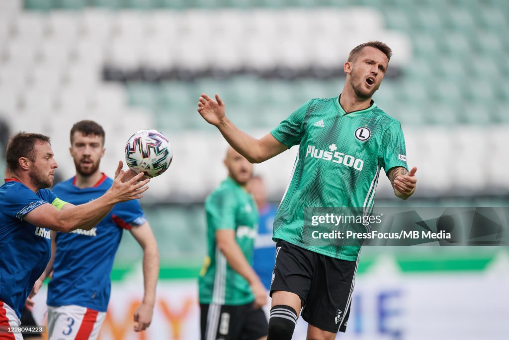 Legia Warsaw v Linfield - UEFA Champions League: First Qualifying Round