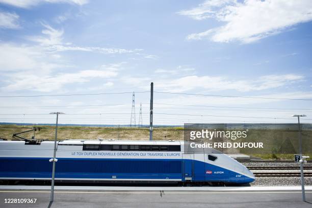 Picture taken on May 30, 2011 shows a French engineering giant Alstom third generation Fast Speed Train named Euro duplex and operated by France's...