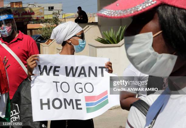 Filipino Migrant Workers Photos and Premium High Res Pictures - Getty ...